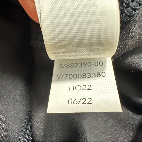 Athleta Salutation Half Zip, Powervita Black XL - Picture 16 of 16